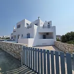 Holiday House In Paros Casa de Férias
