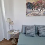 Holiday House In Paros Naousa
