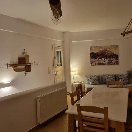 펜션 Holiday House In Paros *