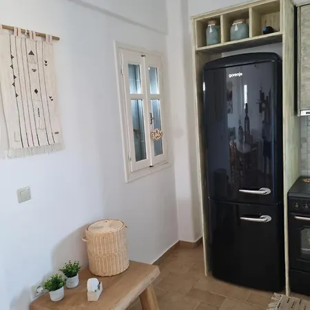 펜션 Holiday House In Paros 나오우사